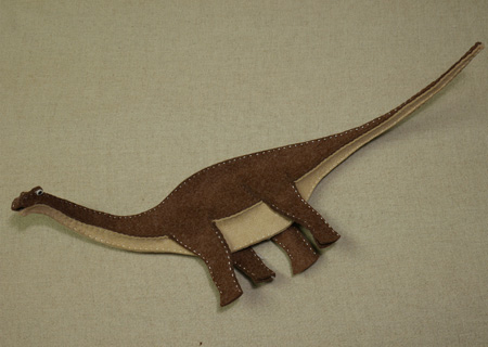 フェルトの恐竜アルゼンチノサウルスSDの作り方08