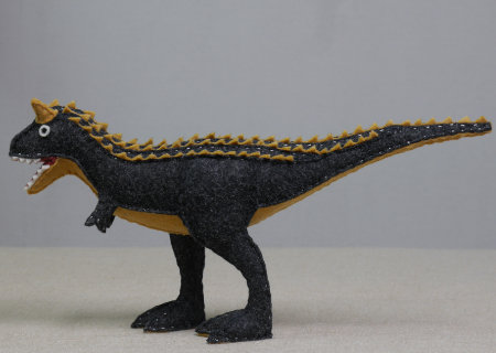フェルトの恐竜カルノタウルスSD_02
