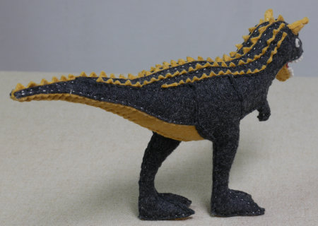 フェルトの恐竜カルノタウルスSD_03