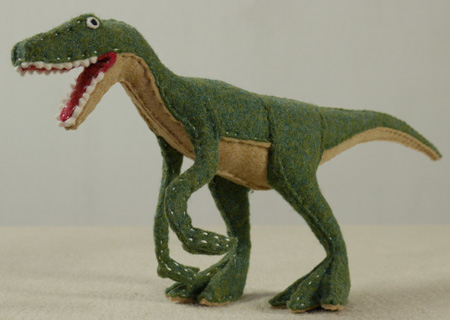 フェルトの恐竜ヴェロキラプトルSD_04