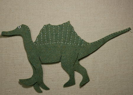 フェルトの恐竜スピノサウルスSDの作り方09