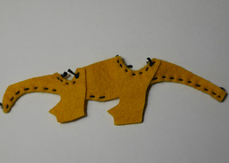 フェルトの恐竜ステゴサウルスMの作り方05