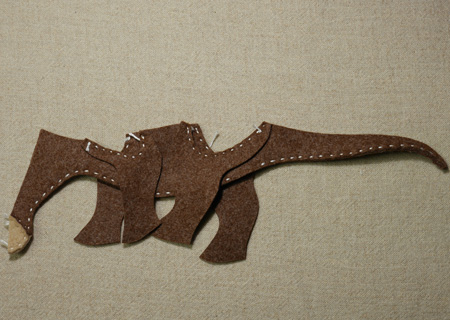 フェルトの恐竜トリケラトプスSDの作り方14
